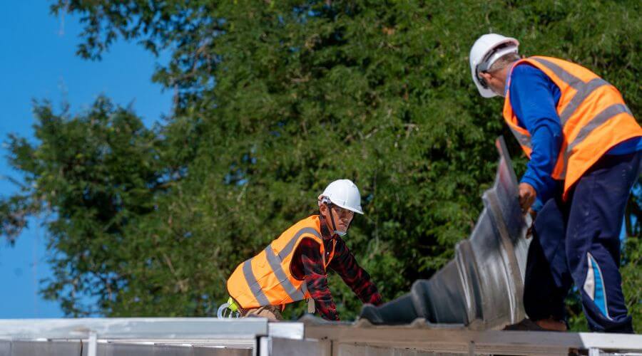 Professional new roof installation services in Bloomfield Hills, MI